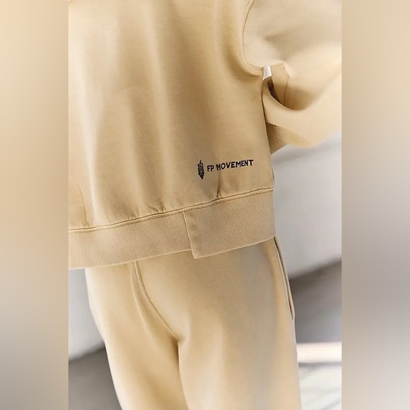 NWT FREE PEOPLE MOVEMENT Undefeated Set | Magnolia MSRP $148 Size S Oversized - Picture 4 of 13